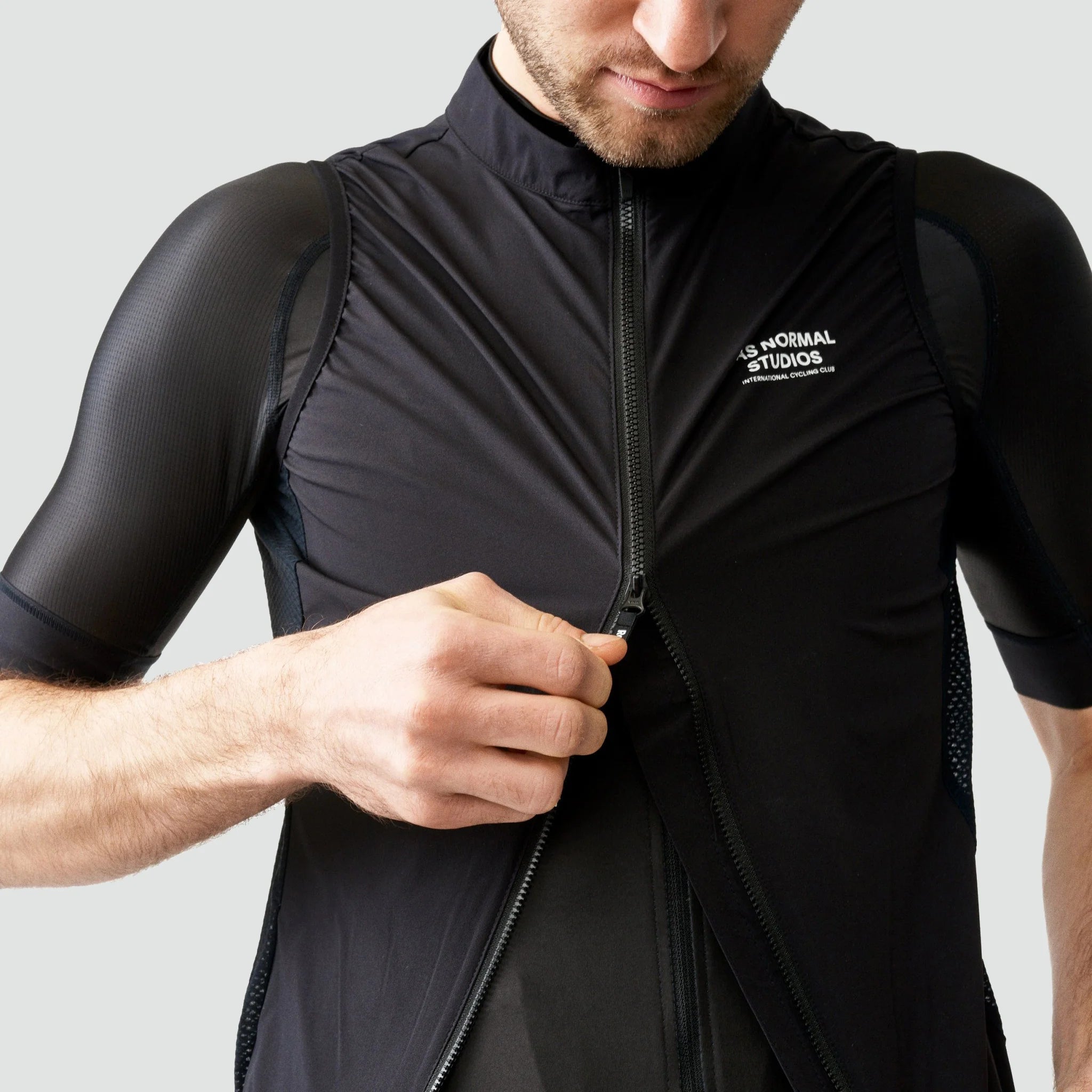 Pas Normal Studios Men's Mechanism Stow Away Gilet